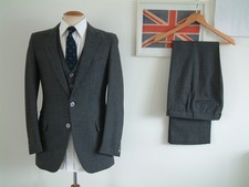 IRVINE SELLARS 3 PIECE