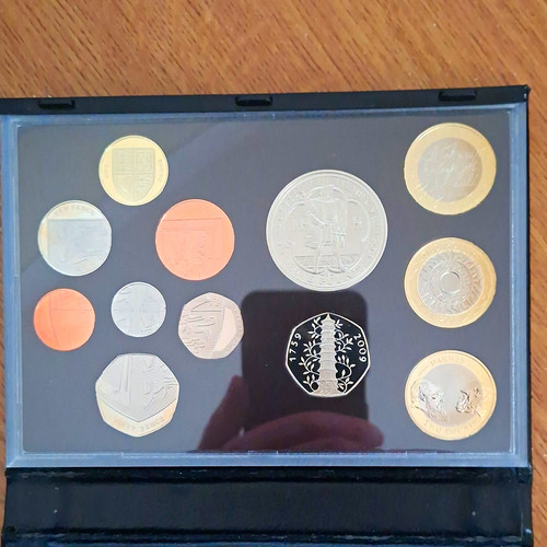 Royal mint 2009 deluxe - mint, uk