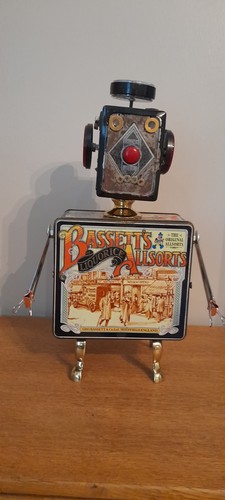 Handmade tin robot upcycled - handmade,