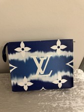 Louis Vuitton 2020 Monogram Escale Toiletry Pouch clutch bagSold Out