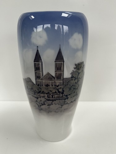 Royal copenhagen vase - copenhagen, viborg