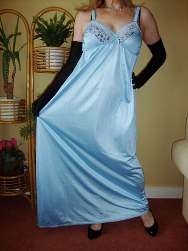 Iced turquoisee silky lacy - iced,