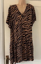 Tophsop Tiger Animal Print Drop Waist Mini Dress Puff Sleeve V Neck Size 18 VGC