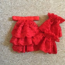 Jabot cravat and wrist cuffs