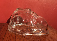 PRESSED GLASS VINTAGE RABBIT