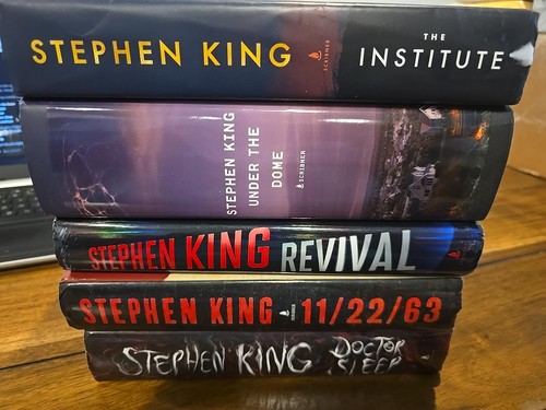 Stephen king hardcover book - king, 5