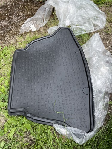 Genuine toyota prius boot - genuine,