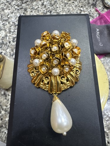 Miriam haskell unsigned brooch - haskell,