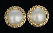 Vintage M.P.W Hallmarked Sheffield 1991 9ct Gold Large 16mm Mabe Pearl Earrings