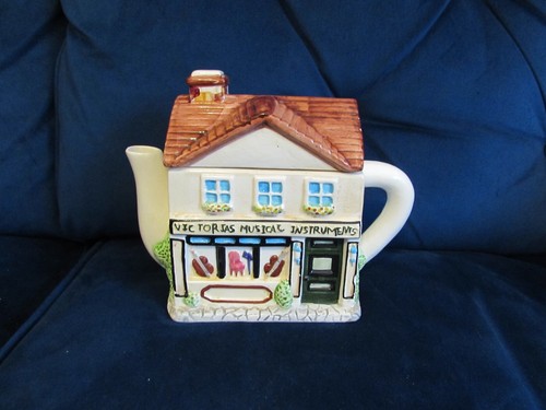 Collectable novelty victoria - collectable, victoria's