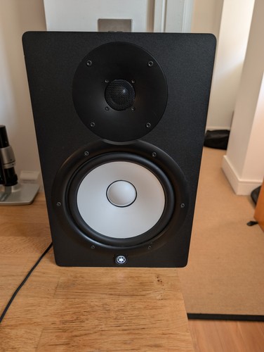 Yamaha hs8 active studio - yamaha,