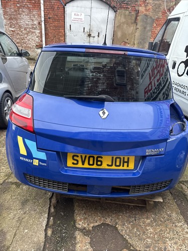 Megane 225 team breaking - f1,