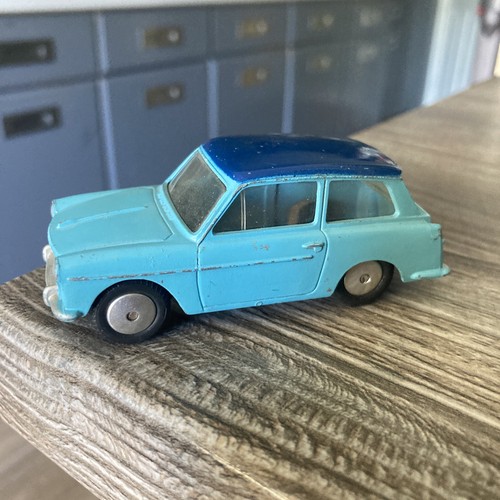 Corgi toys 216 - 216, austin