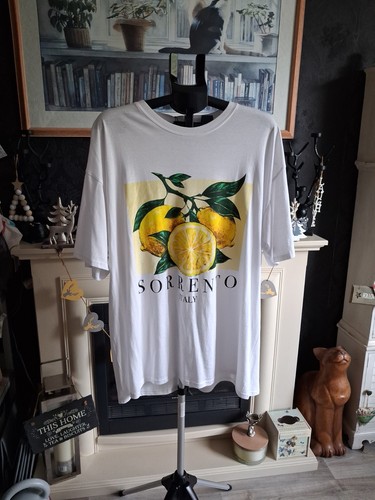 Bnwt boohoo white sorrento - bnwt,