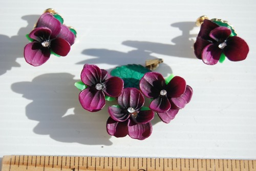 Vintage celluloid parma flower - vintage,
