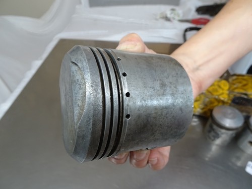 Bsa a10 piston - bsa,