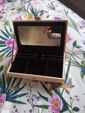 Pandora leather jewelry case /