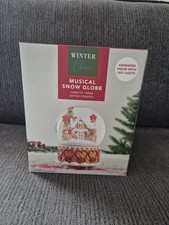 Winter Charm Large Gingerbread