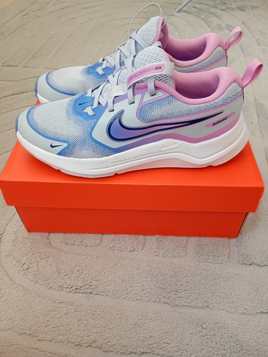 Nike cosmic runner size - nike, runner.