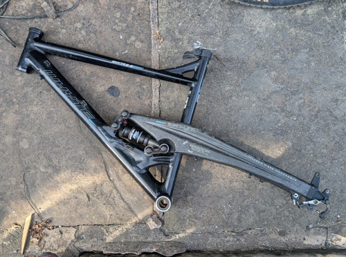 Whyte full suspension frame - e5,