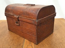 ANTIQUE MINIATURE TIN TRUNK / HAT BOX, BIJOU DOME TOP TRUNK / LUGGAGE 19thC