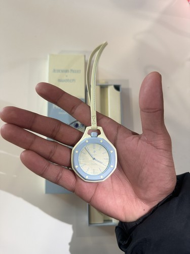 Swatch royal pop blaue - x,