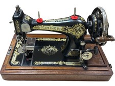Singer Vintage Mechanical Sewing Machine 1908 Wooden Case and Key
