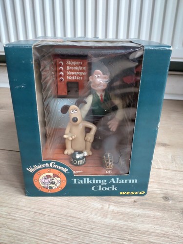 Wallace and gromit alarm clock - gromit,