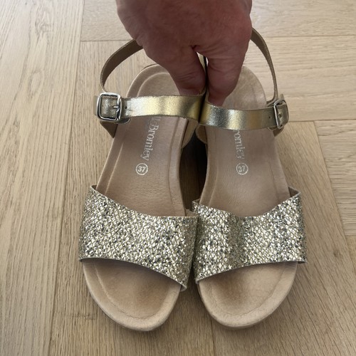 Russell bromley gold wedge - gold,