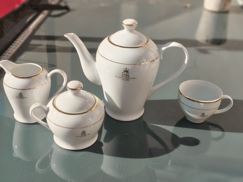 Queen elizabeth golden - ii,