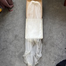 Linzi Jay Veil With Comb