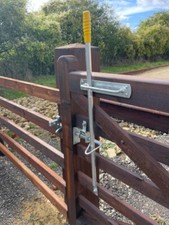 Gate latch for wooden bar - for, 5