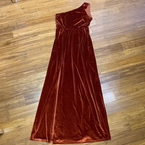 Baltic born one shoulder - one,