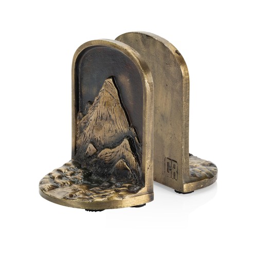 Cast iron mountain - cast,
