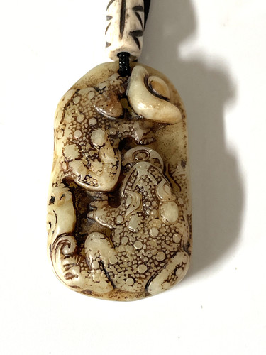 Chinese carved frogs - carved, hard