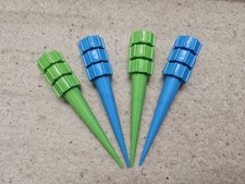 12 Plastic Self-Watering Spikes Without Drip Tap Water Bottle Watering Device