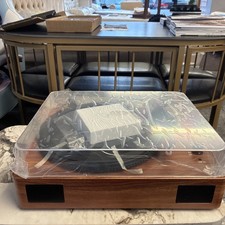  Xenta BV-028  Record Player Stereo-Speckers Build In 