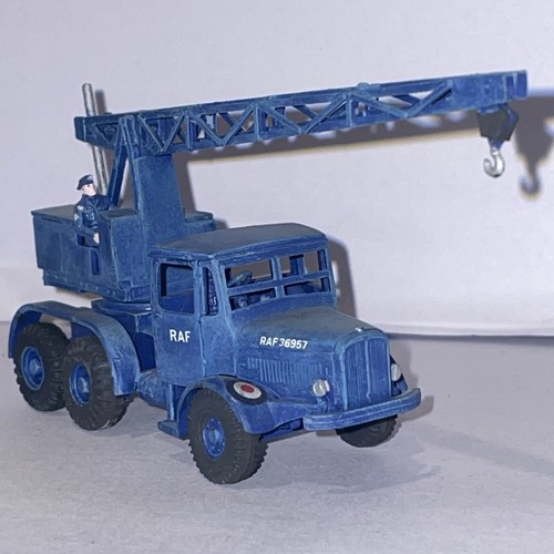 Wwii recovery truck - r.a.f,