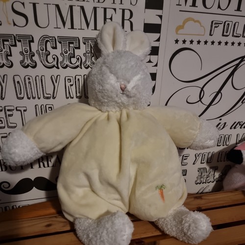 Bunnies the bay - by,