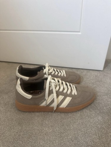 Adidas brown spezials - brown,