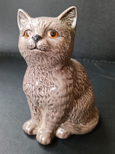 Beswick cat kitten - cat,