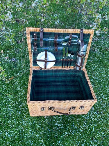 Luxury tartan picnic hamper - tartan,