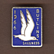 BUTLINS ORIGINAL SKEGNESS 1966  ENAMEL BADGE