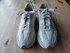 New Balance 327 Beige