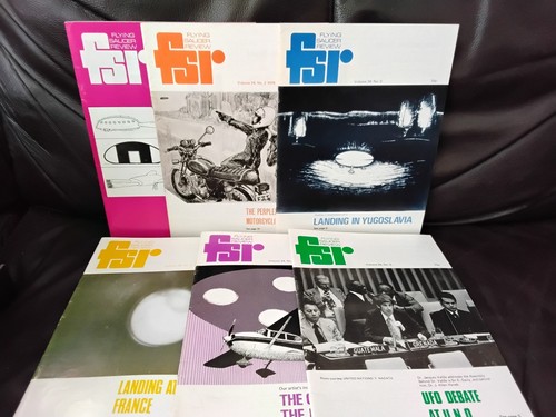 Set flying saucer - flying,