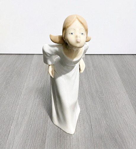 Ceramic girl figurine 18cm - girl,