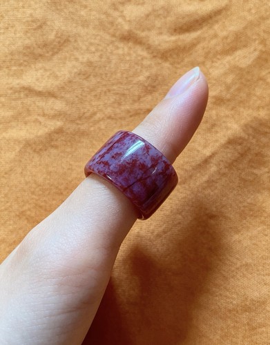 Jade ring shaped thumb guard - jade,