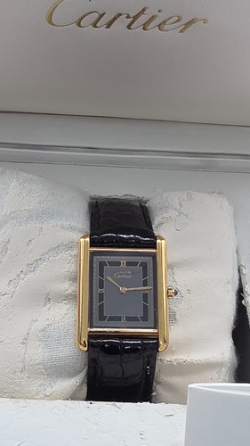 Must cartier tank 18ct gold - de,