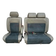 Nissan Elgrand E50 2nd row