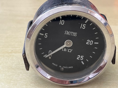 Smiths vacuum gauge made in - vacuum,